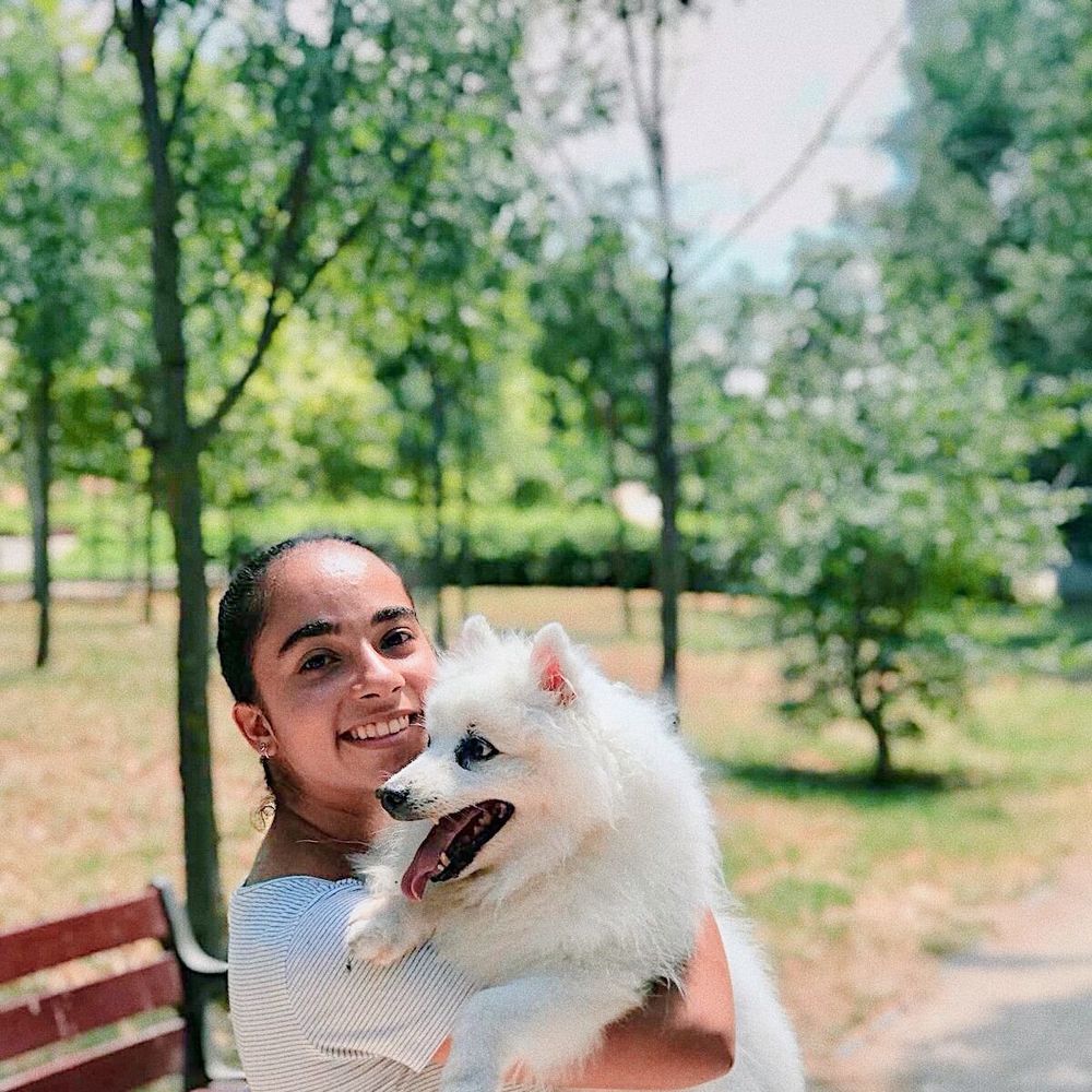 Meet your Posher, Camila